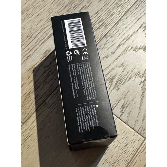 NEW factory sealed Peloton x Urbanears Sumpan Headphones music podcast - Picture 4 of 4